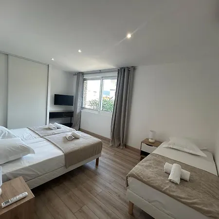 فندق L'aiglon Bylitis 2*