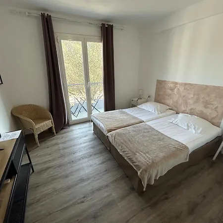 Szálloda L'aiglon Bylitis 2*