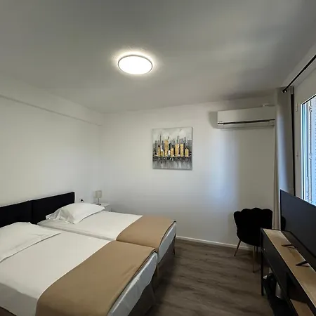 L'aiglon Bylitis Hotel