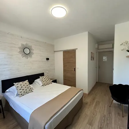 L'aiglon Bylitis Hotel 2*