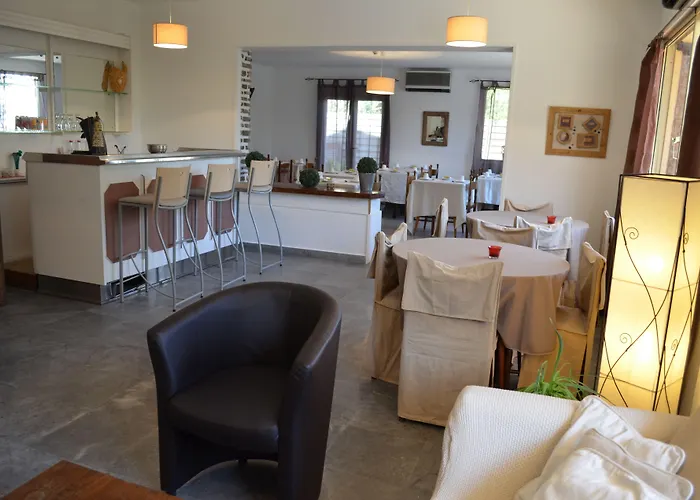 L'aiglon Bylitis Hotel